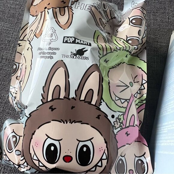 Pop Mart Labubu The Monsters Exciting Macaron Lychee Berry Vinyl Plush - Picture 4 of 7